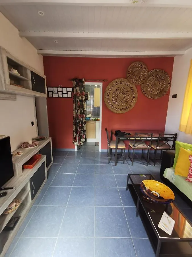 Kikiki House ξενώνας Puerto del Rosario  Εξοχικό σπίτι